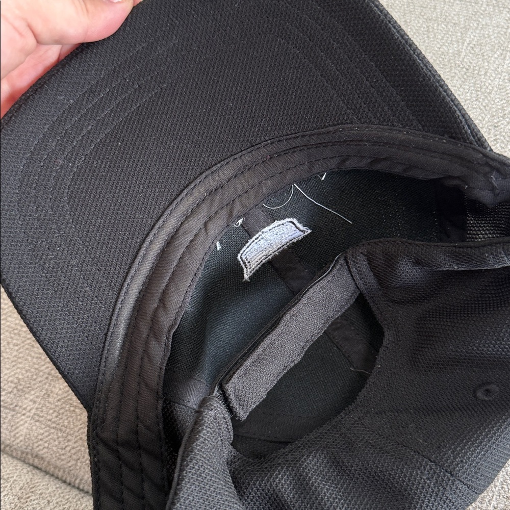 Cadillac Be iconic hat - Picture 3 of 4